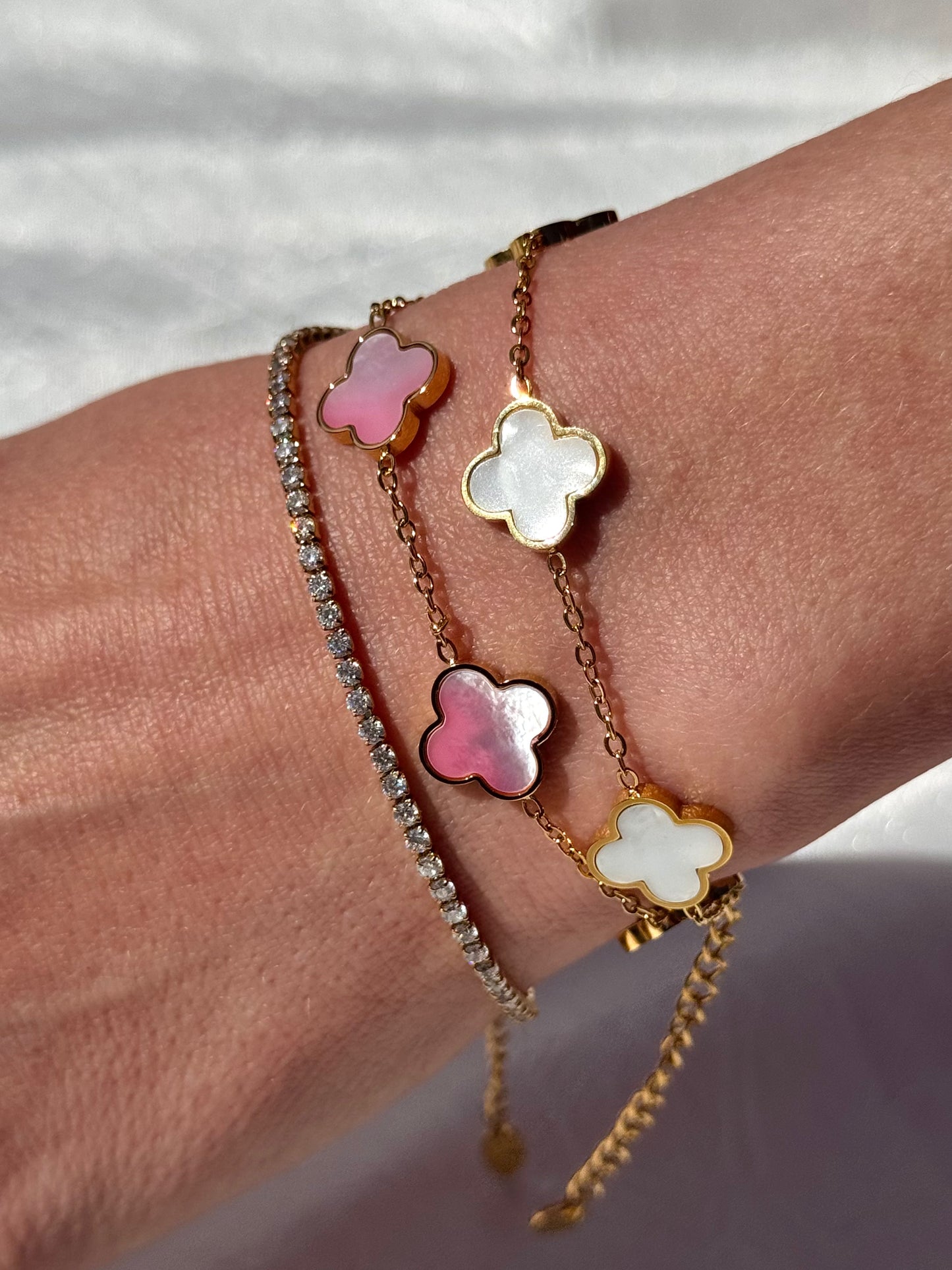 Pink Clover Armband