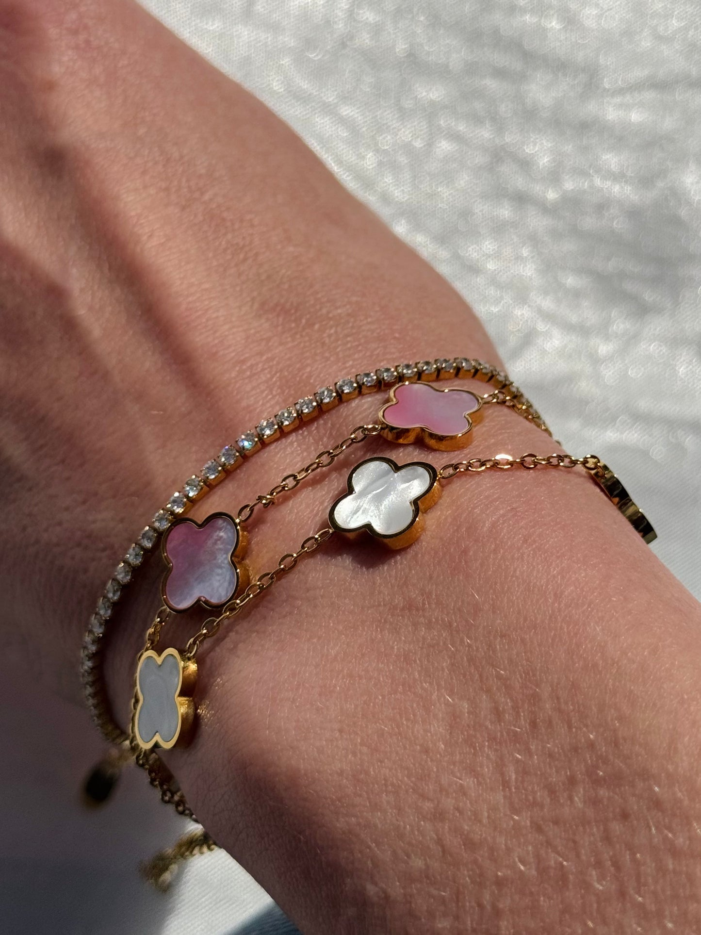 Pink Clover Armband